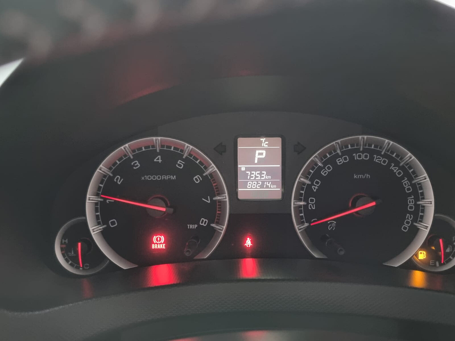 2012 Suzuki Swift - image 12