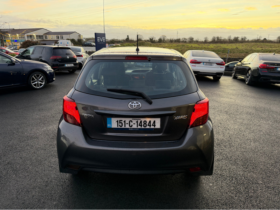 2015 Toyota Yaris Mint Yaris - 1.0 petrol - fantastic spec €11,750