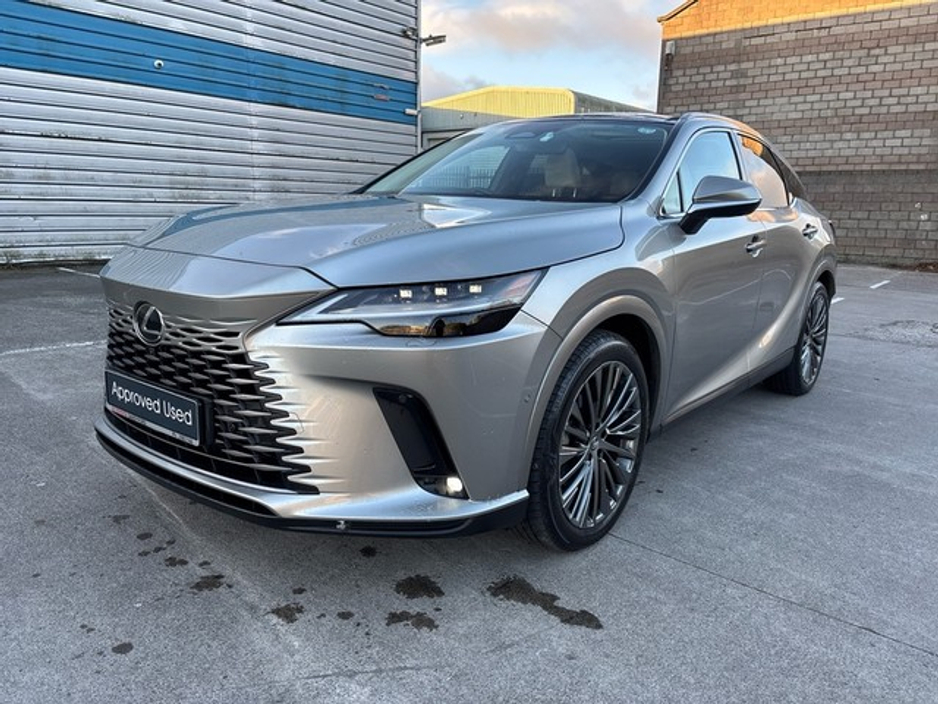 2025 Lexus RX 450h+ PHEV PREMIUM // PAN ROOF // HEATED & COOLING LEATHER SEATS // 360 CAMERA & PARK ASSIST // POWER TAILGATE // FULL WARRANTY €87,945