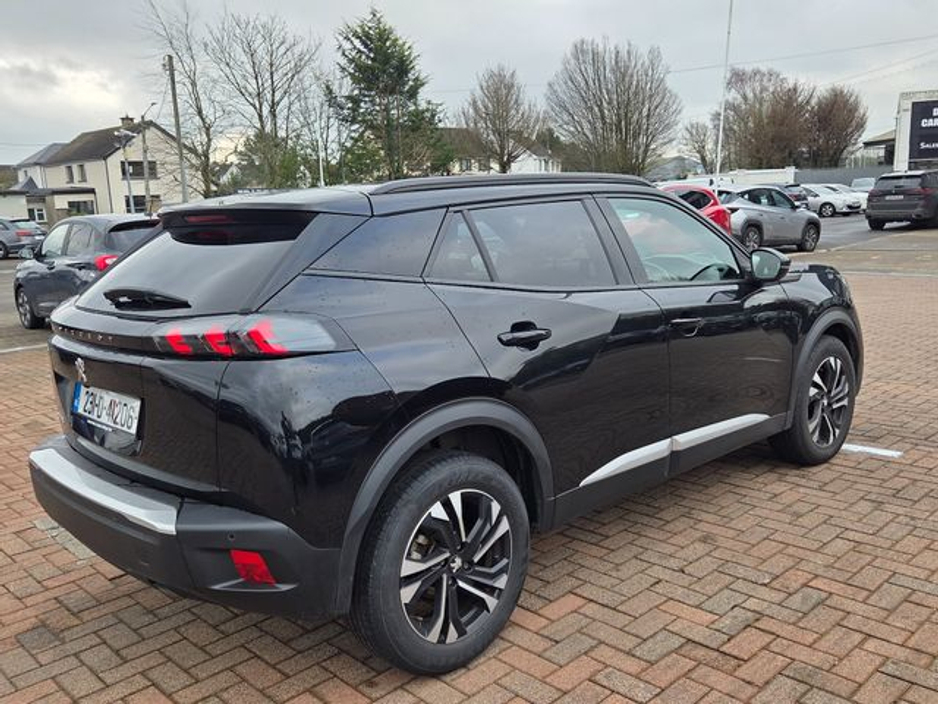 2023 Peugeot 2008 - image 6