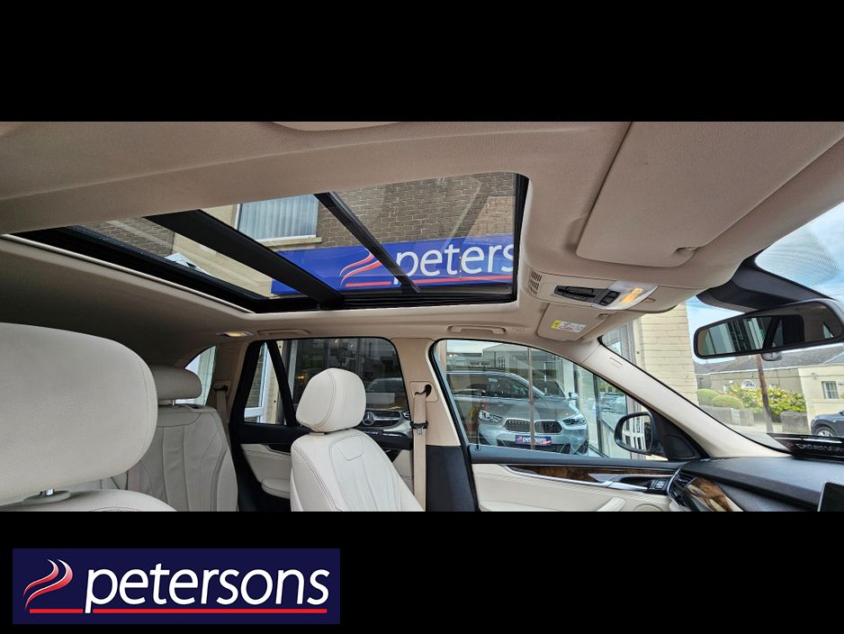 2017 BMW X5 - image 21