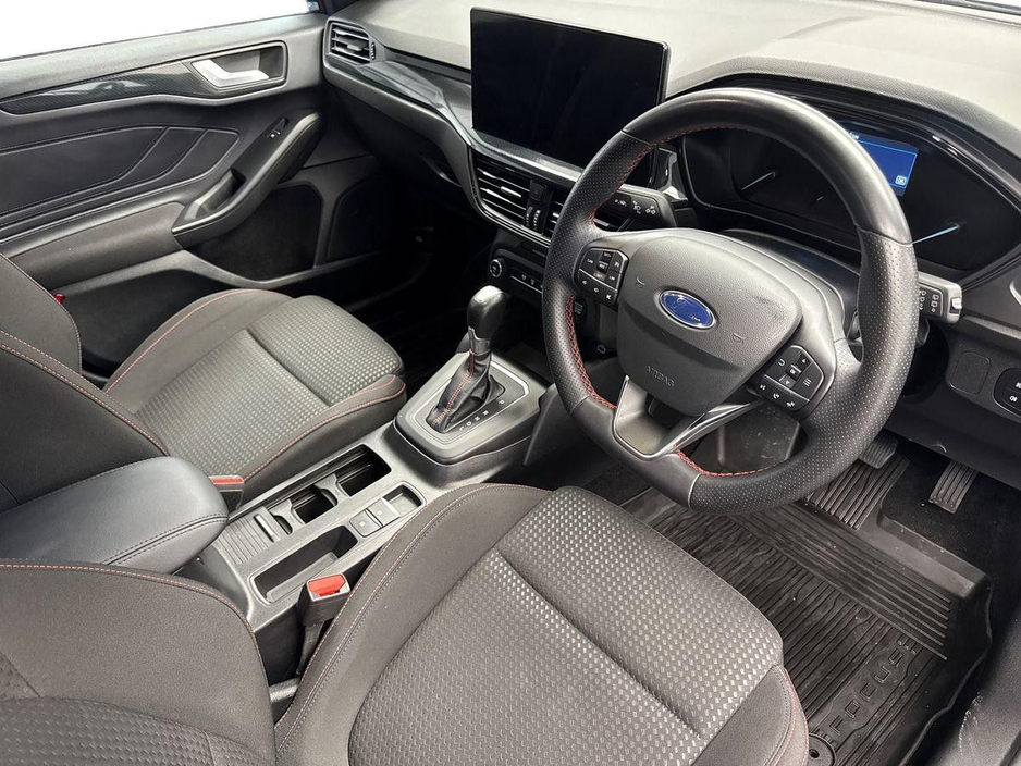 2025 Ford Focus - image 6