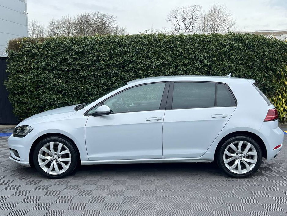 2017 Volkswagen Golf - image 3