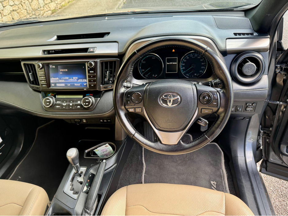 2017 Toyota Rav4 - image 19