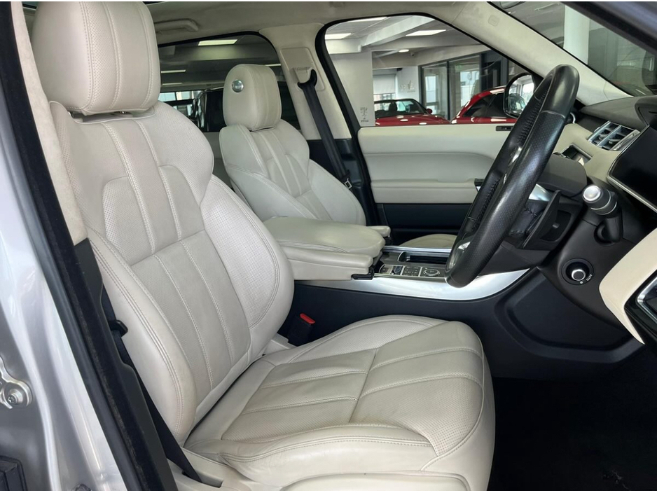 2017 Land Rover Range Rover Sport 2.0 D4 HSE DYNAMIC 240PS €39,900