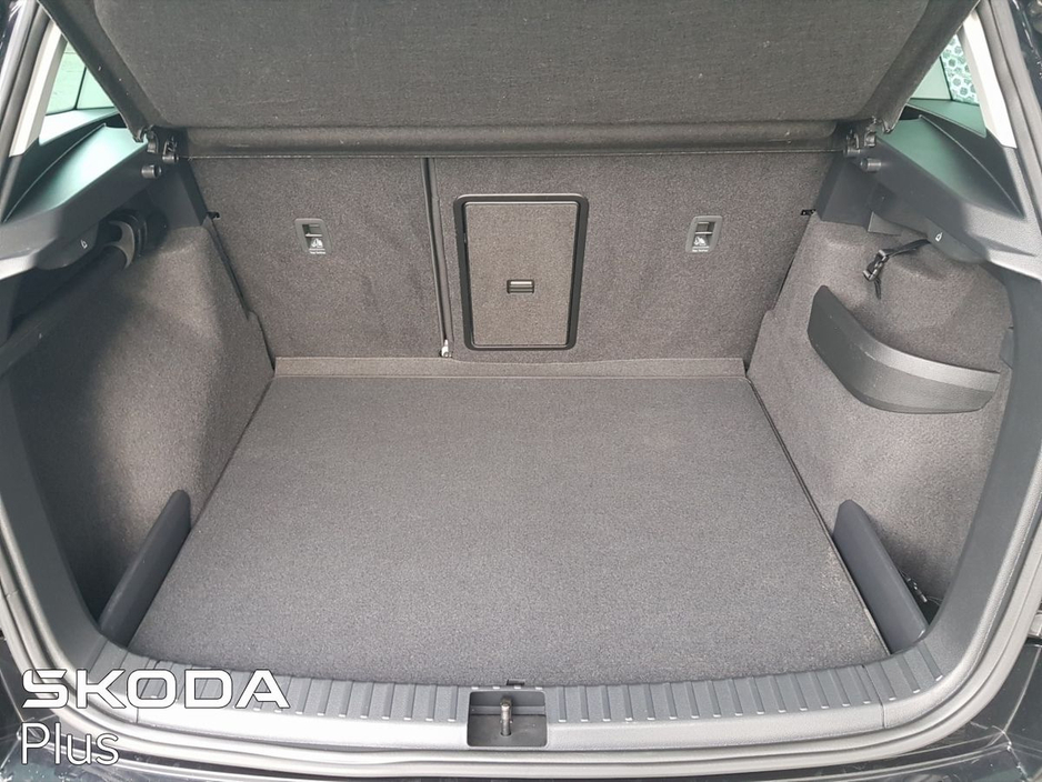 2023 Skoda Karoq - image 9