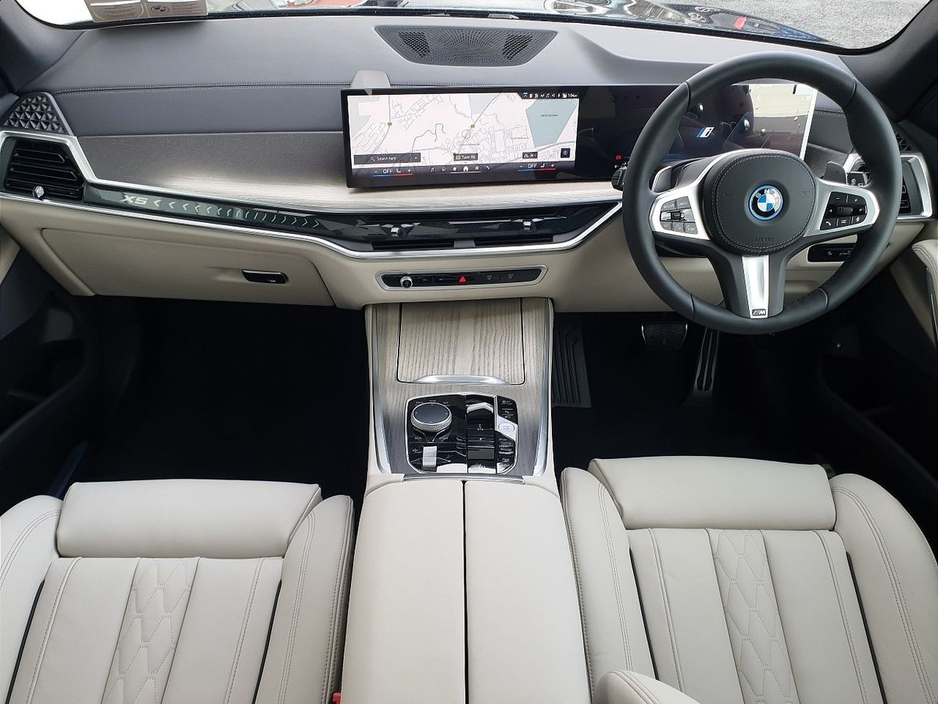 2026 BMW X5 - image 4
