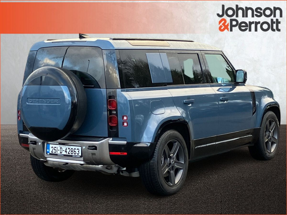 2025 Land Rover Defender 110 2.0 Si4 PHEV 300 PS S Campaign (Remainder of 5 year Manufacturer Warranty) €98,900