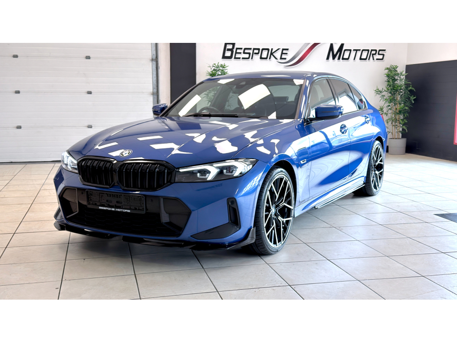 2024 BMW 3 Series - image 26