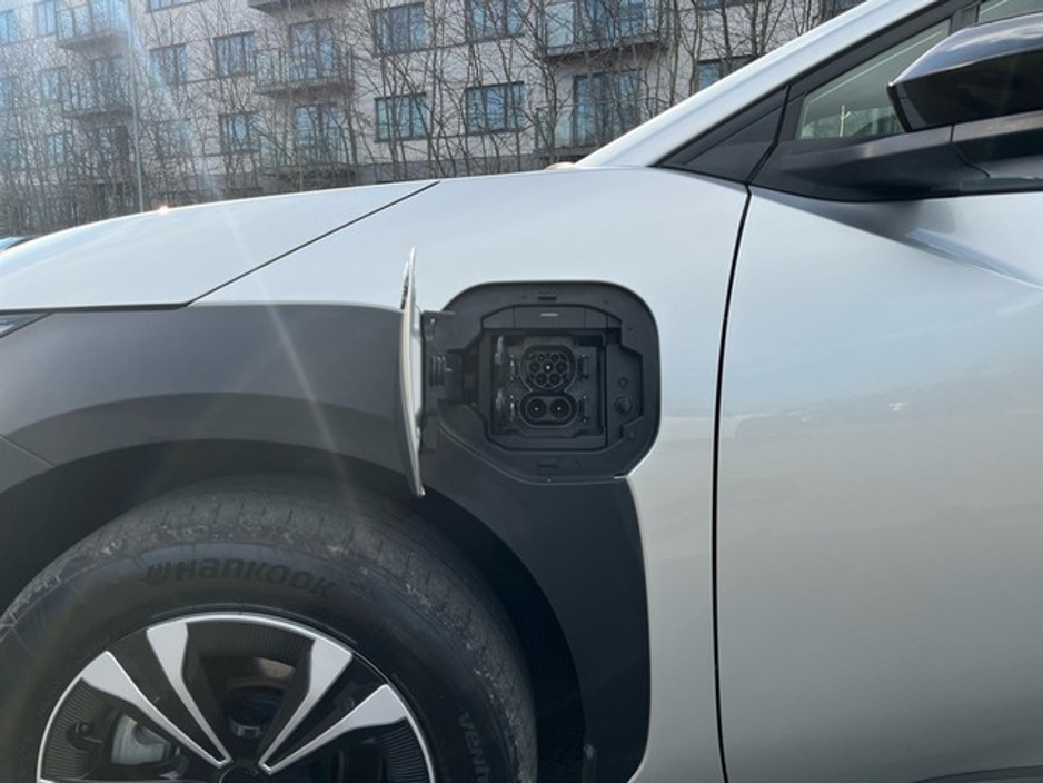 2023 Toyota bZ4X - image 6