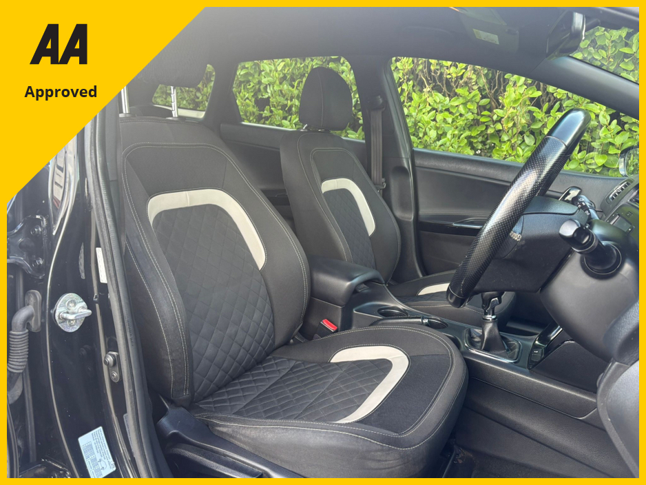 2017 Kia Ceed - image 12