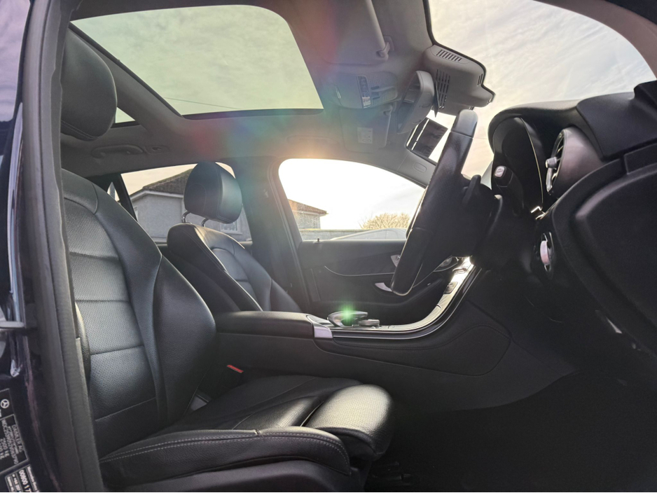 2018 Mercedes-Benz GLC Class - image 8