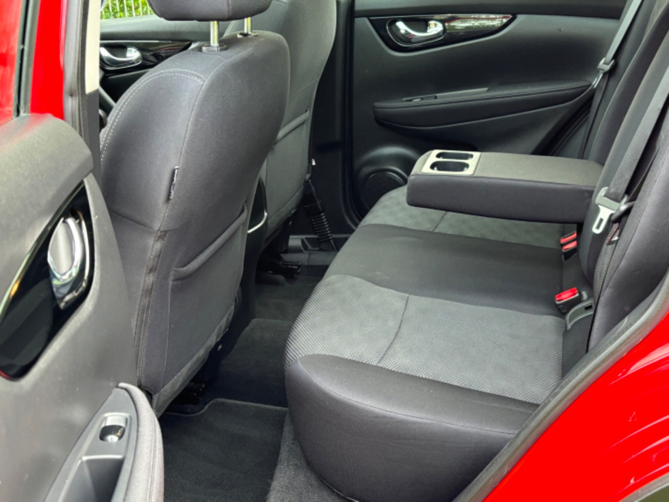 2017 Nissan Qashqai - image 10