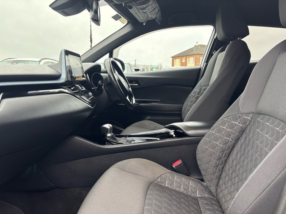 2022 Toyota C-HR 1.8 HYBRID SPORTMONO 4DR SPORT AUTO €29,750