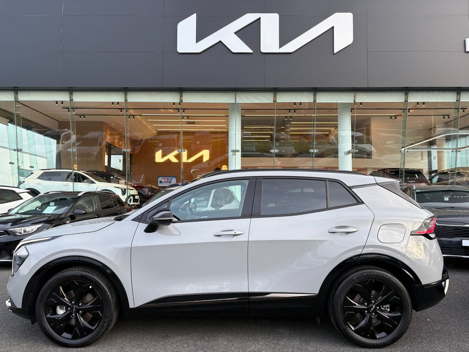 2025 Kia Sportage - image 3