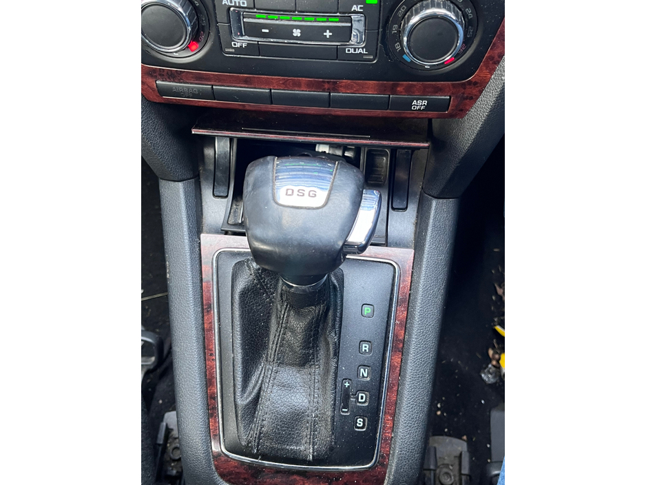 2009 Skoda Octavia - image 6