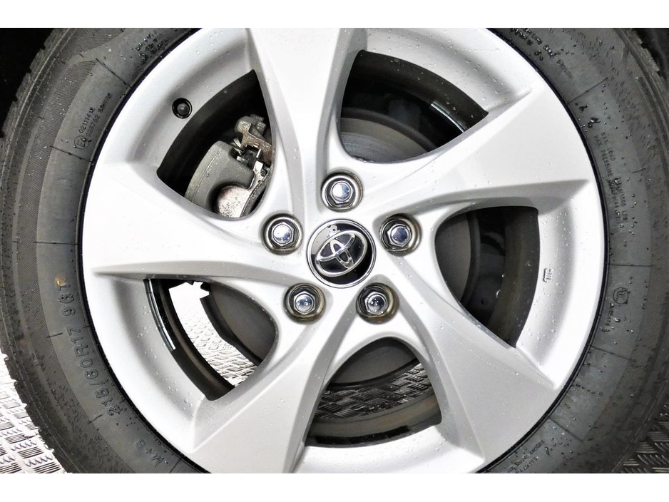 2017 Toyota C-HR - image 27