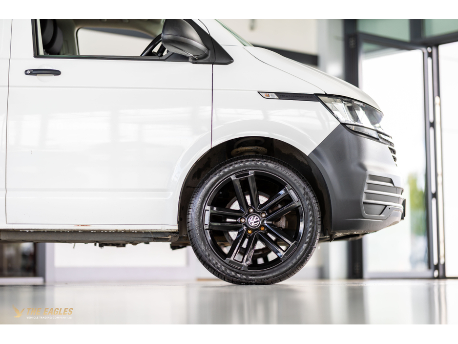 2021 Volkswagen Transporter - image 16