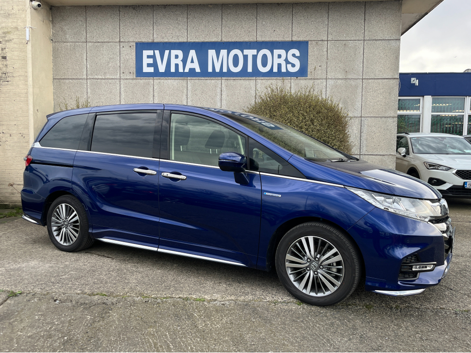 2019 Honda Odyssey - image 2