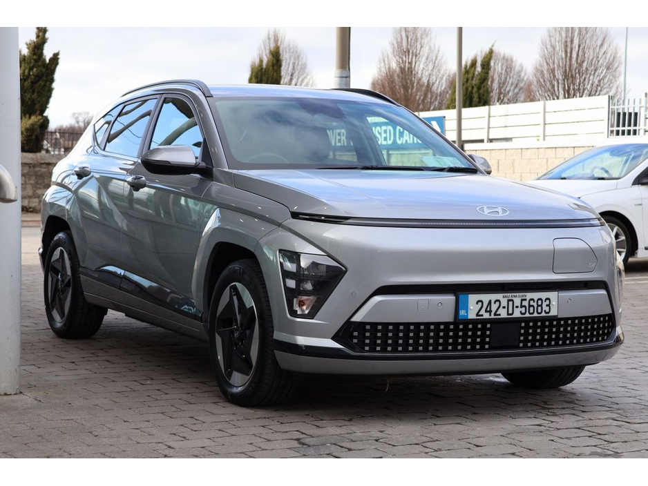 2024 Hyundai Kona - image 3