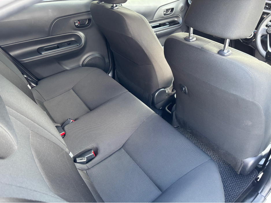 2019 Toyota Aqua - image 7