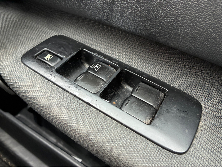 2011 Nissan Qashqai +2 - image 15