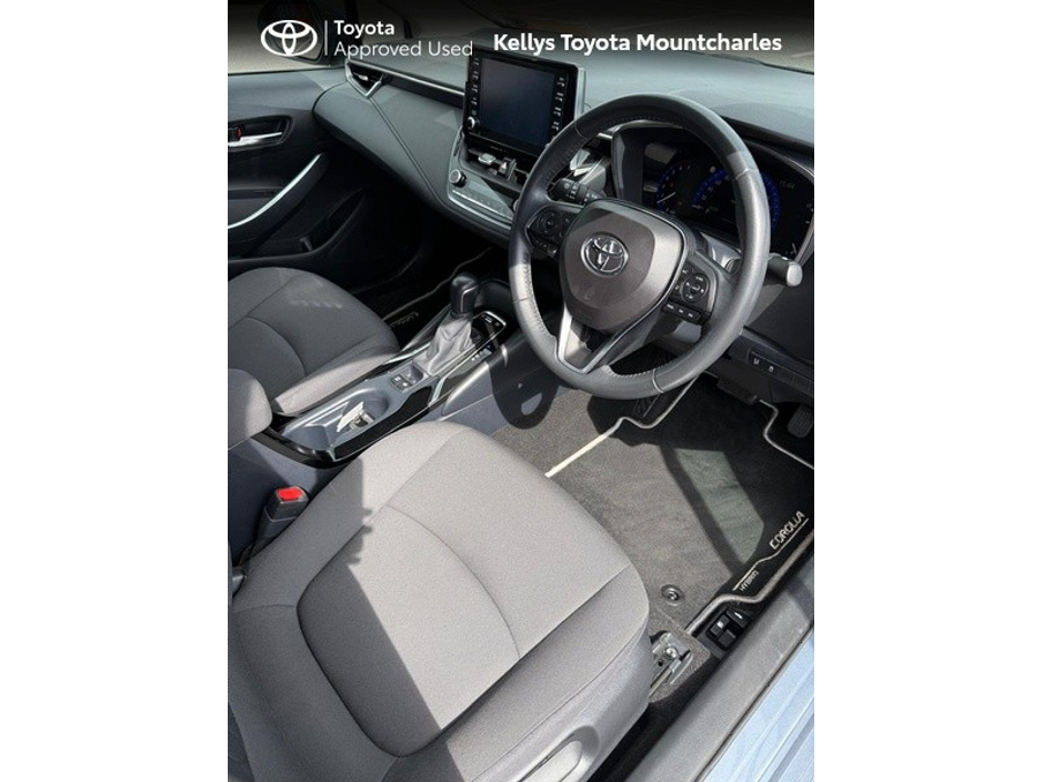 2021 Toyota Corolla - image 3