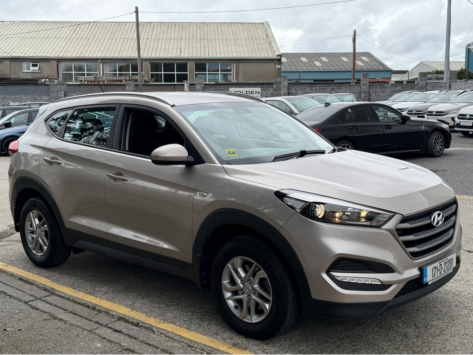 2017 Hyundai Tucson - image 6