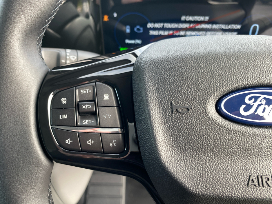 2026 Ford Transit Custom - image 10