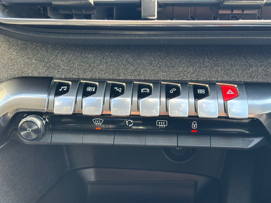 2019 Peugeot 3008 - image 18