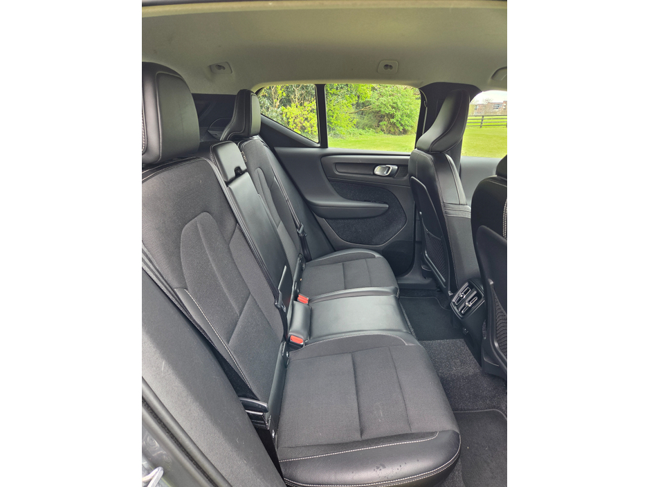 2018 Volvo XC40 - image 11