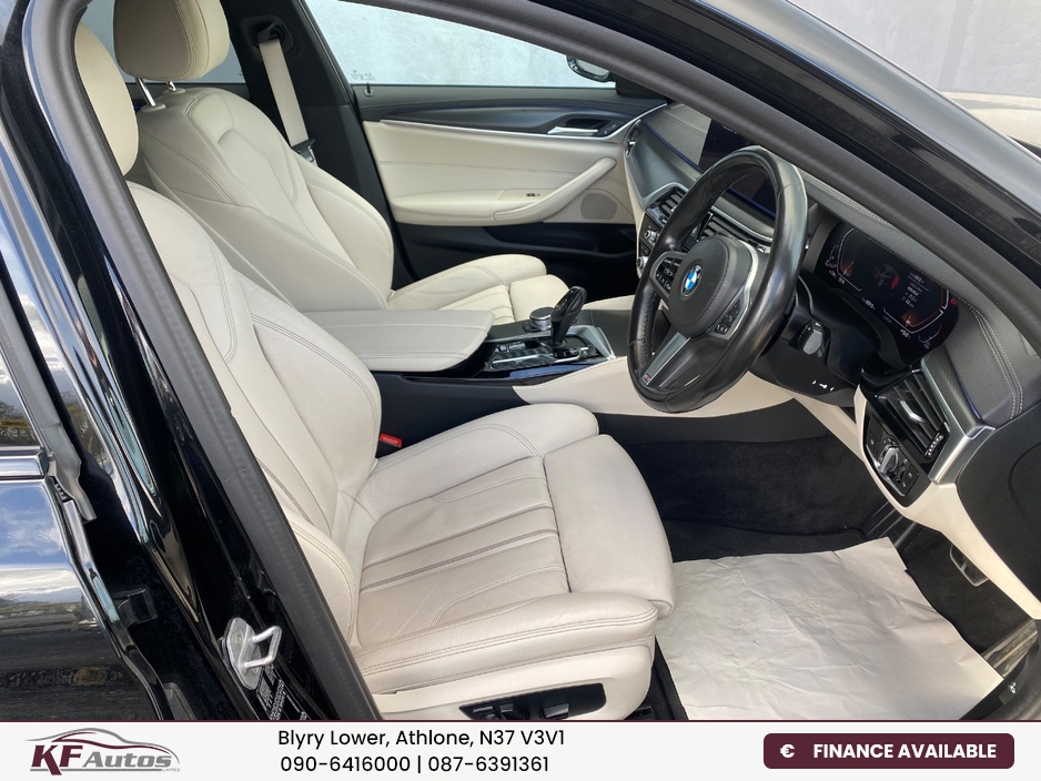 2020 BMW 5 Series - image 13