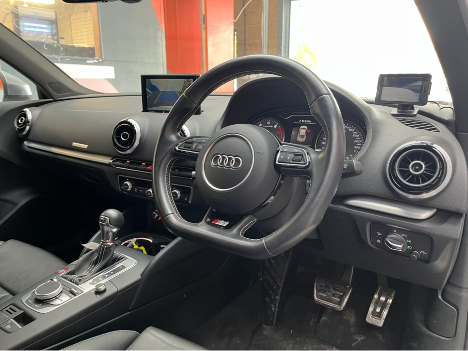 2015 Audi S3 - image 9