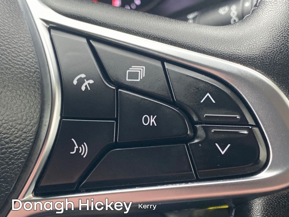 2022 Renault Trafic - image 17