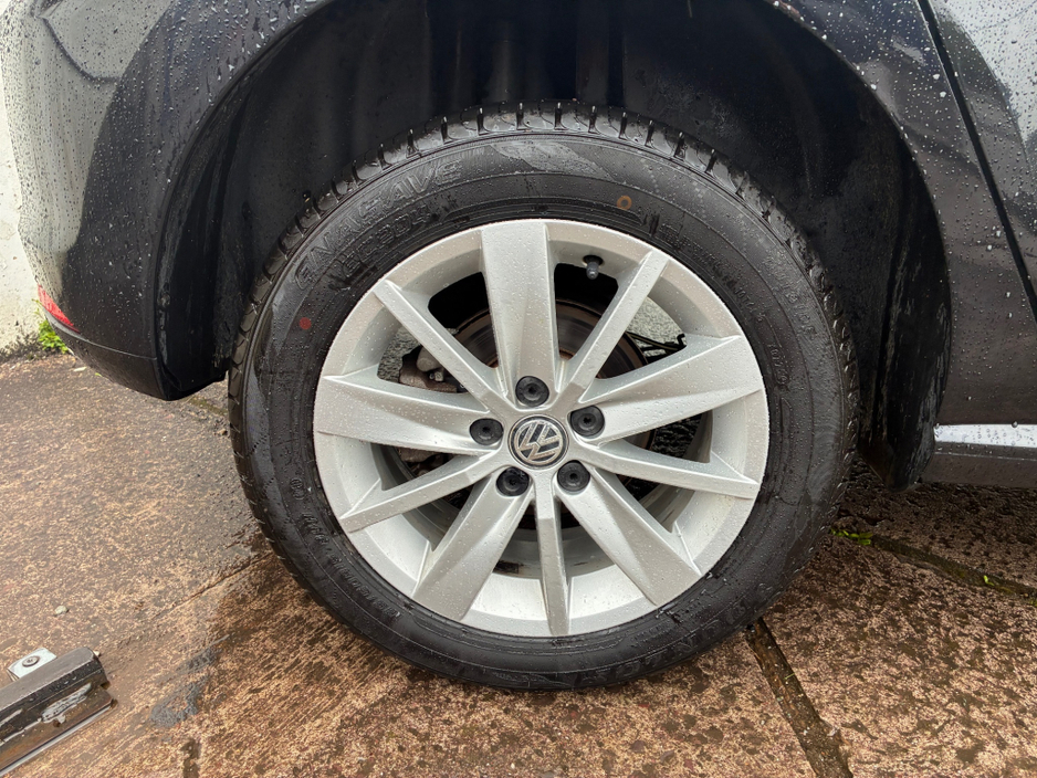 2015 Volkswagen Polo - image 18