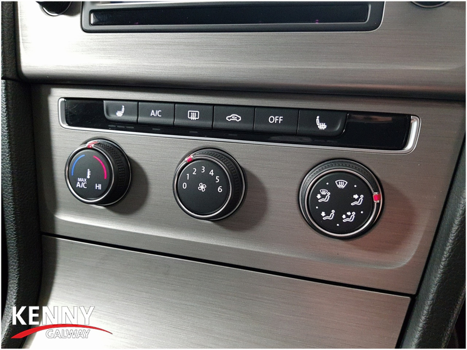 2016 Volkswagen Golf - image 22