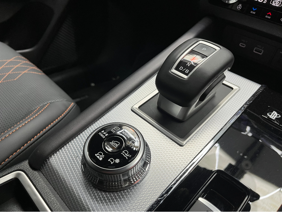 2024 Mitsubishi Outlander - image 25