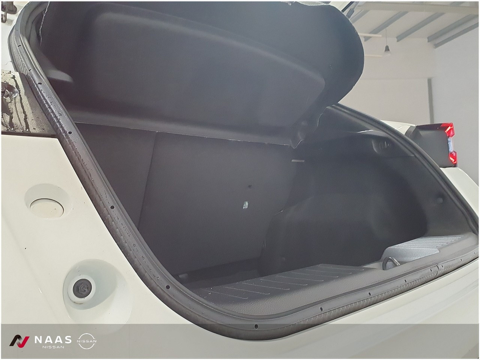 2021 Nissan Juke - image 11