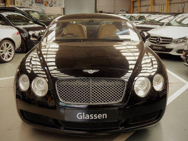 2006 Bentley Continental GT  // 552BHP // STUNNING CAR FINISHED IN BLACK METALLIC WITH BEIGE NAPPA LEATHER // FULL SERVICE HISTORY €32,500