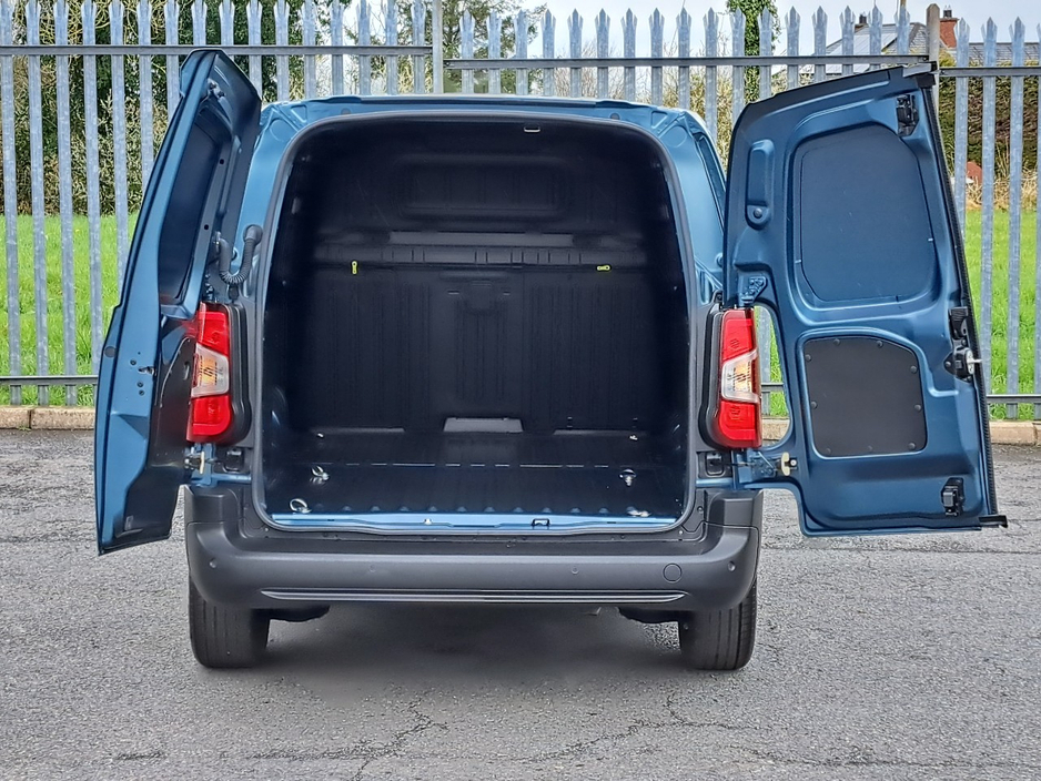 2026 Opel Combo - image 13