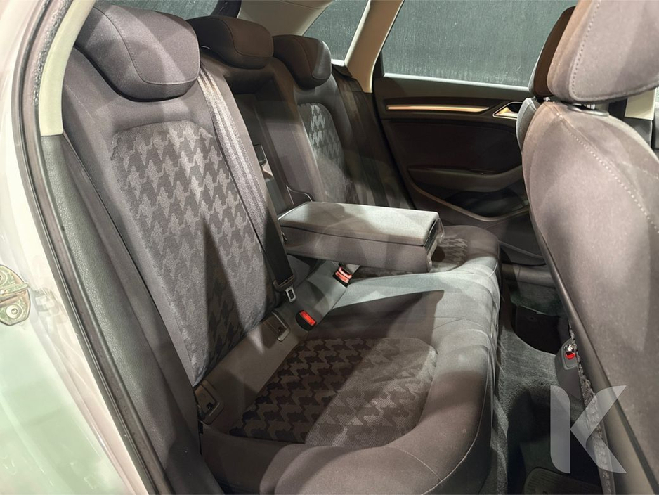 2016 Audi A3 - image 13