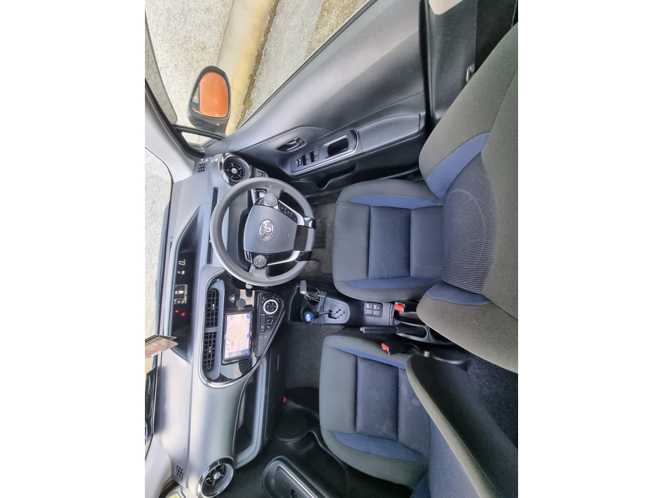 2017 Toyota Aqua - image 12