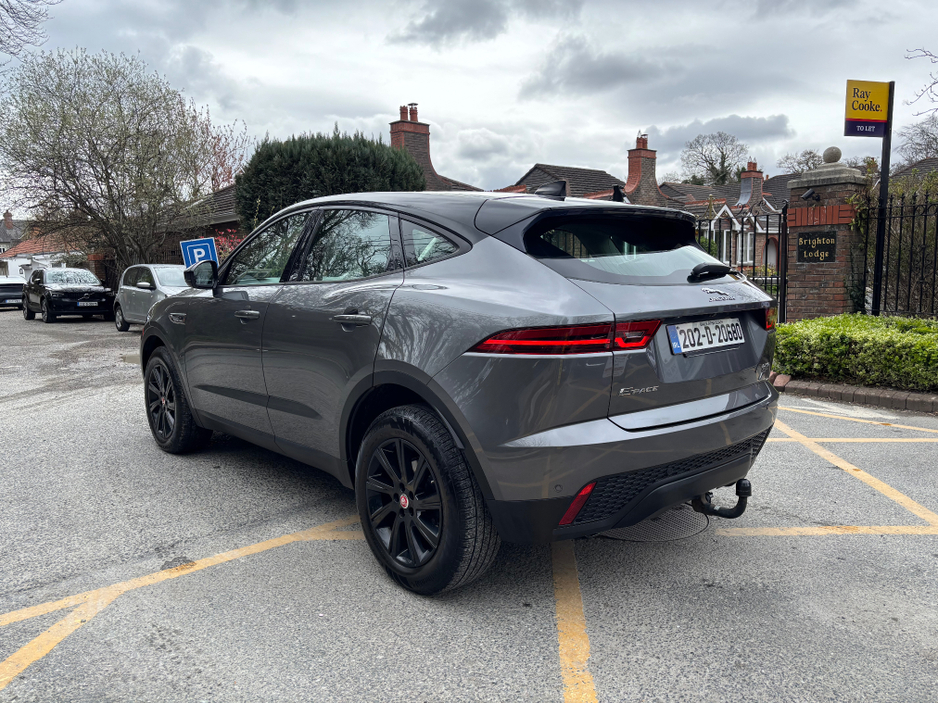 2020 Jaguar E-Pace - image 7