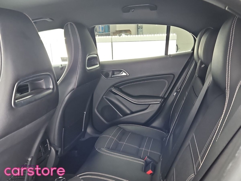 2016 Mercedes-Benz GLA Class - image 13