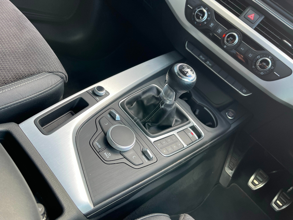 2018 Audi A4 - image 14