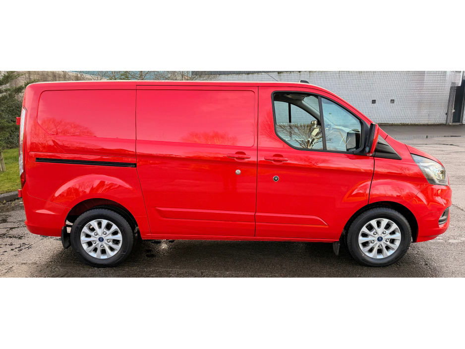 2021 Ford Transit Custom - image 3