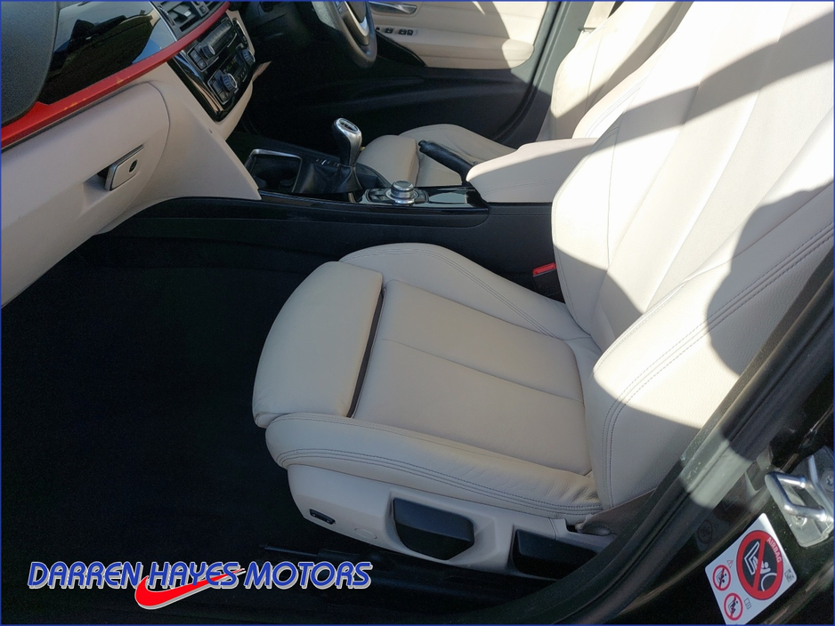 2016 BMW 3 Series - image 8