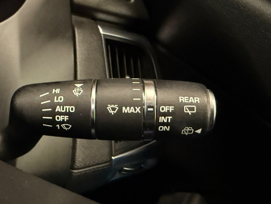 2020 Jaguar E-Pace - image 21