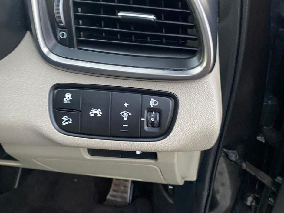 2019 Kia Sorento 7 Seater 2.2D Premium Spec IMMACULATE CONDITION* Privacy Glass, Rear Spoiler, Sat Nav, Heated Seats, Electric Seats, Cruise Control, Electric Windows, €27,900