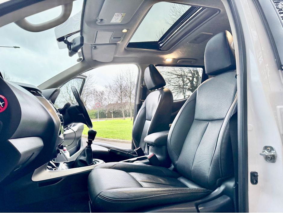 2020 Nissan Navara - image 17